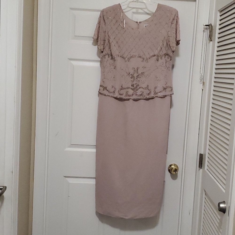 👍- R&M Richard Women's cream dress